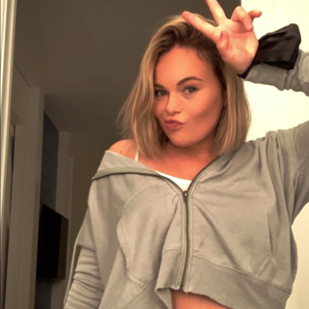 Meet your Posher, Hannah